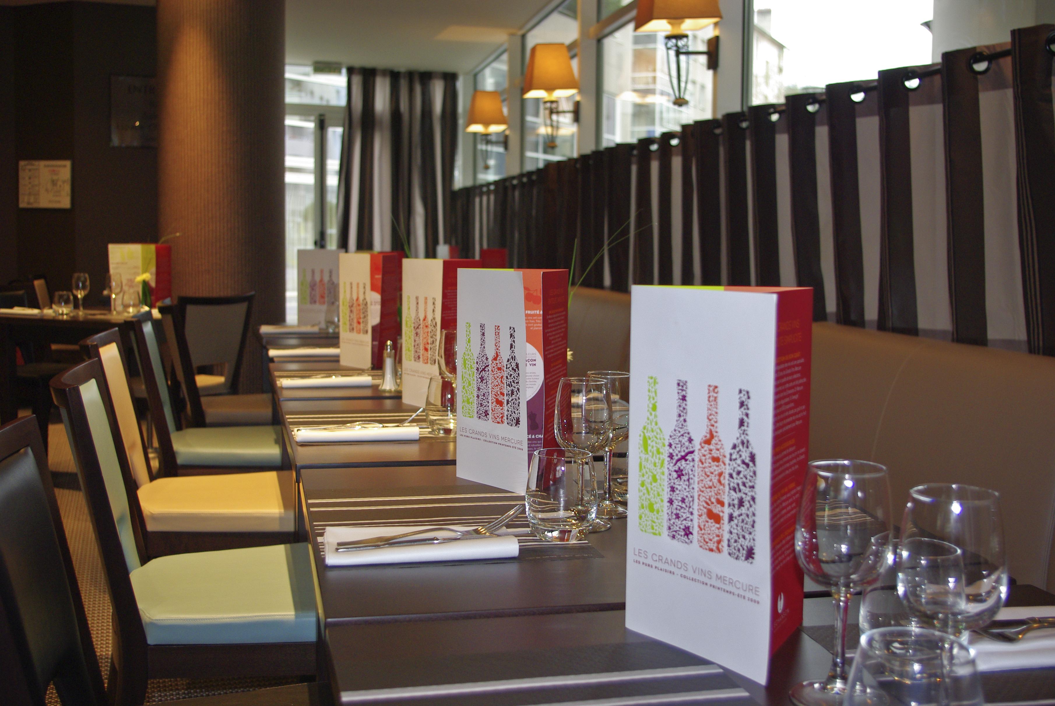 Hotel Mercure Lyon Centre Charpennes Вийёрбан Ресторан фото
