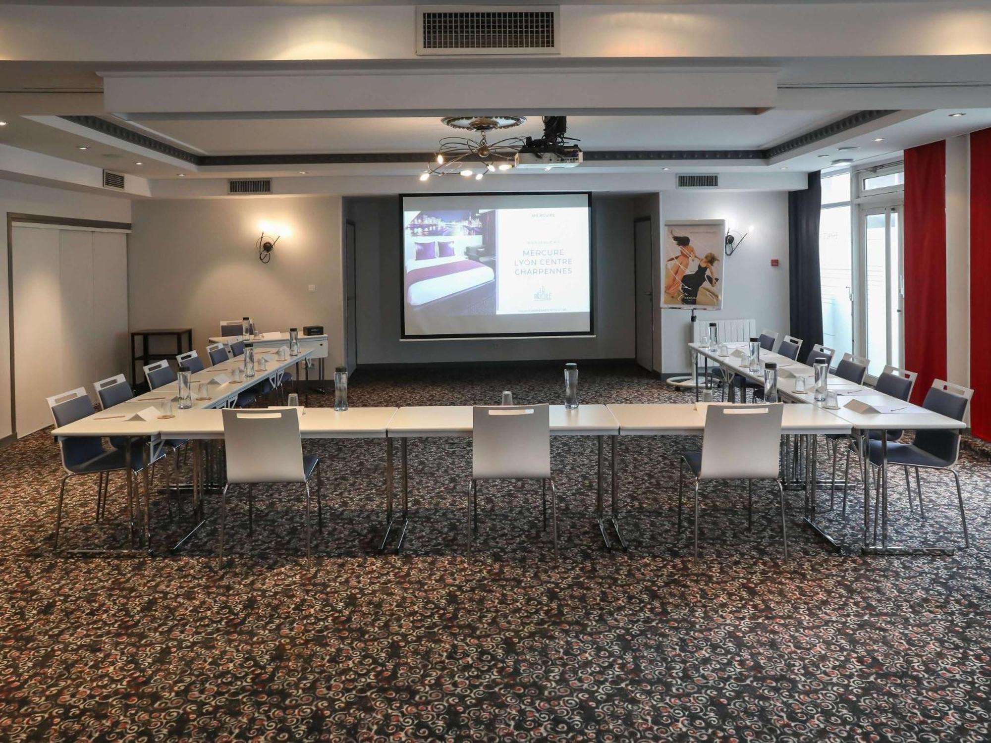 Hotel Mercure Lyon Centre Charpennes Вийёрбан Экстерьер фото
