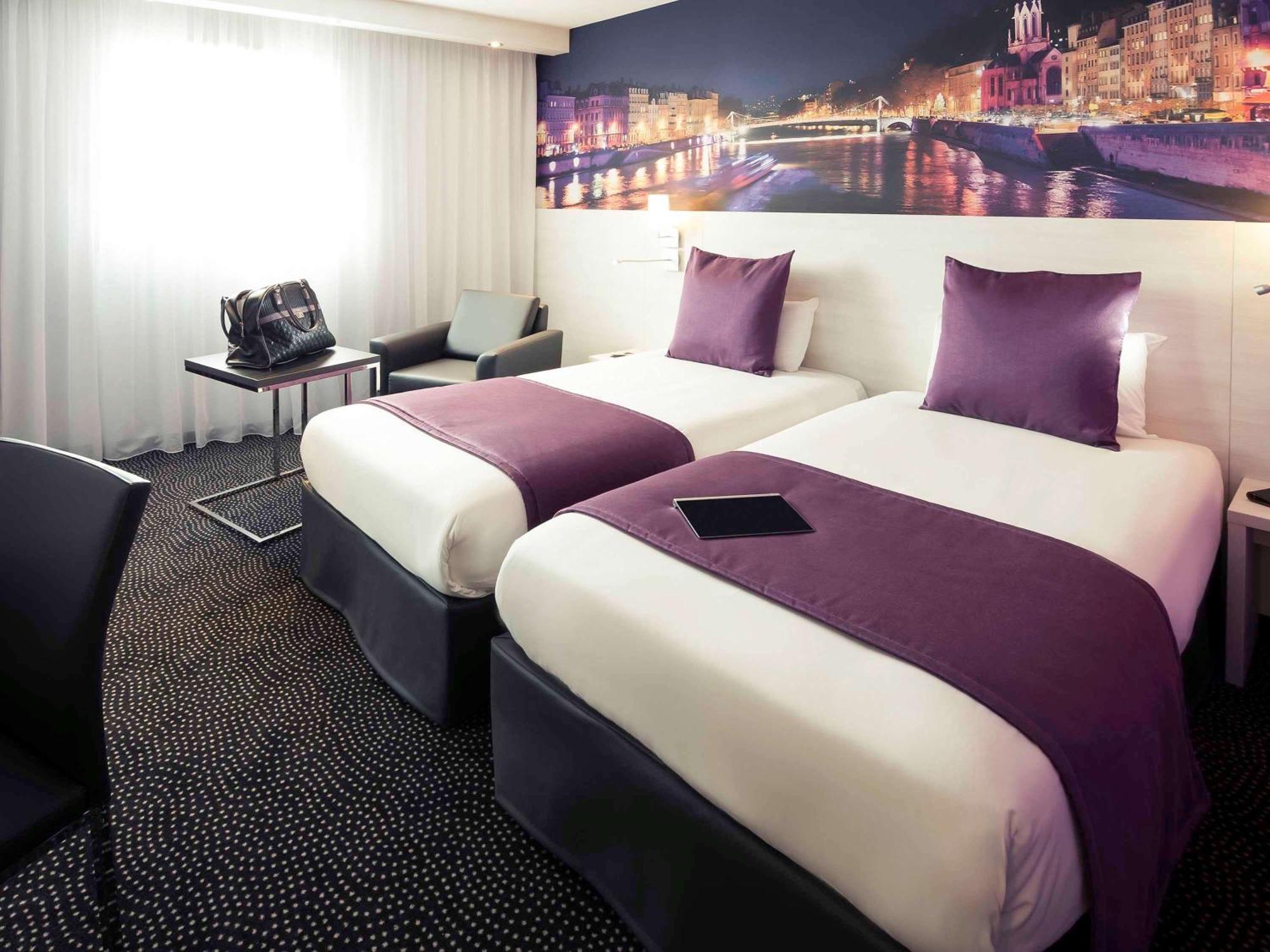 Hotel Mercure Lyon Centre Charpennes Вийёрбан Экстерьер фото