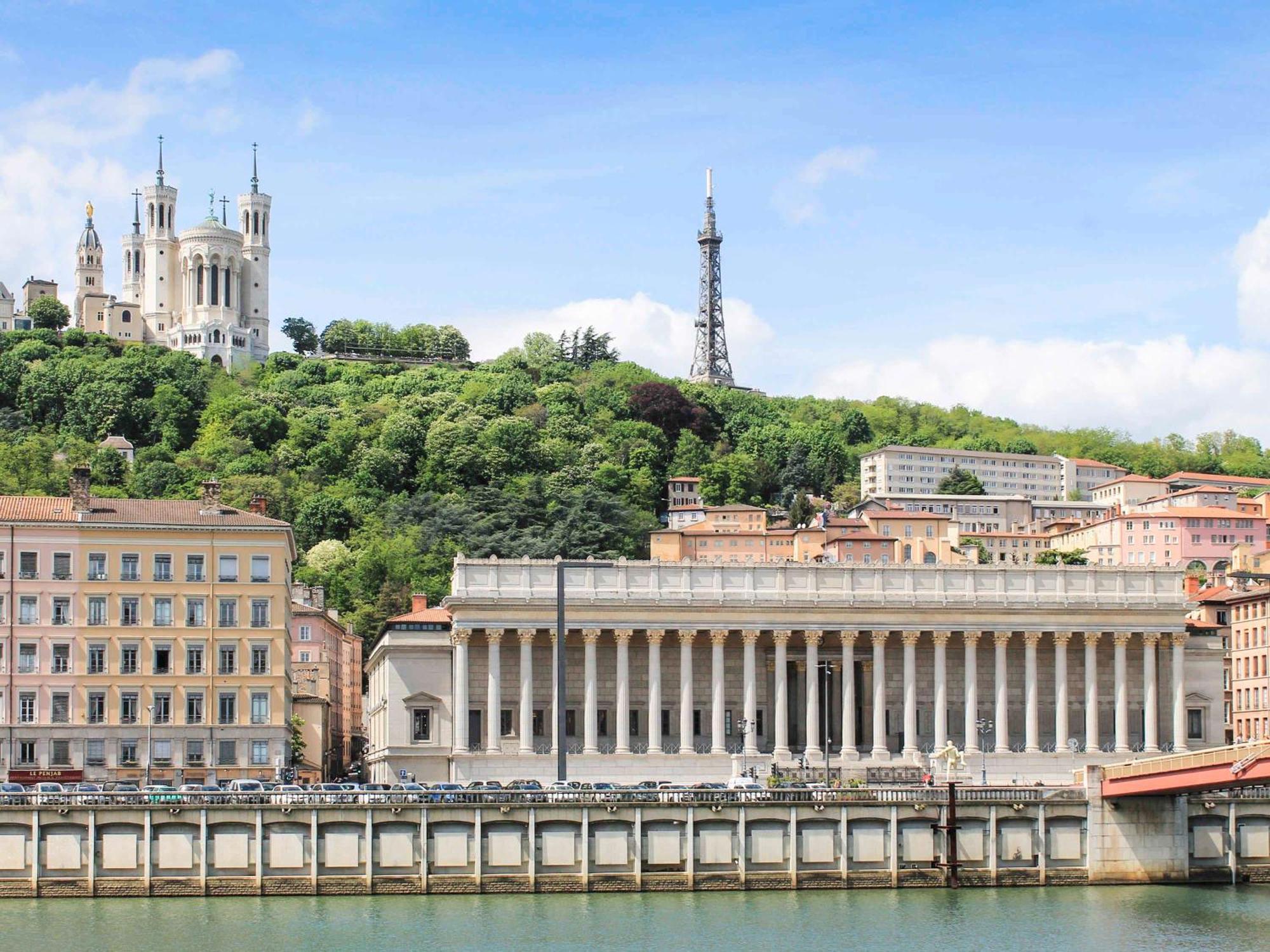 Hotel Mercure Lyon Centre Charpennes Вийёрбан Экстерьер фото